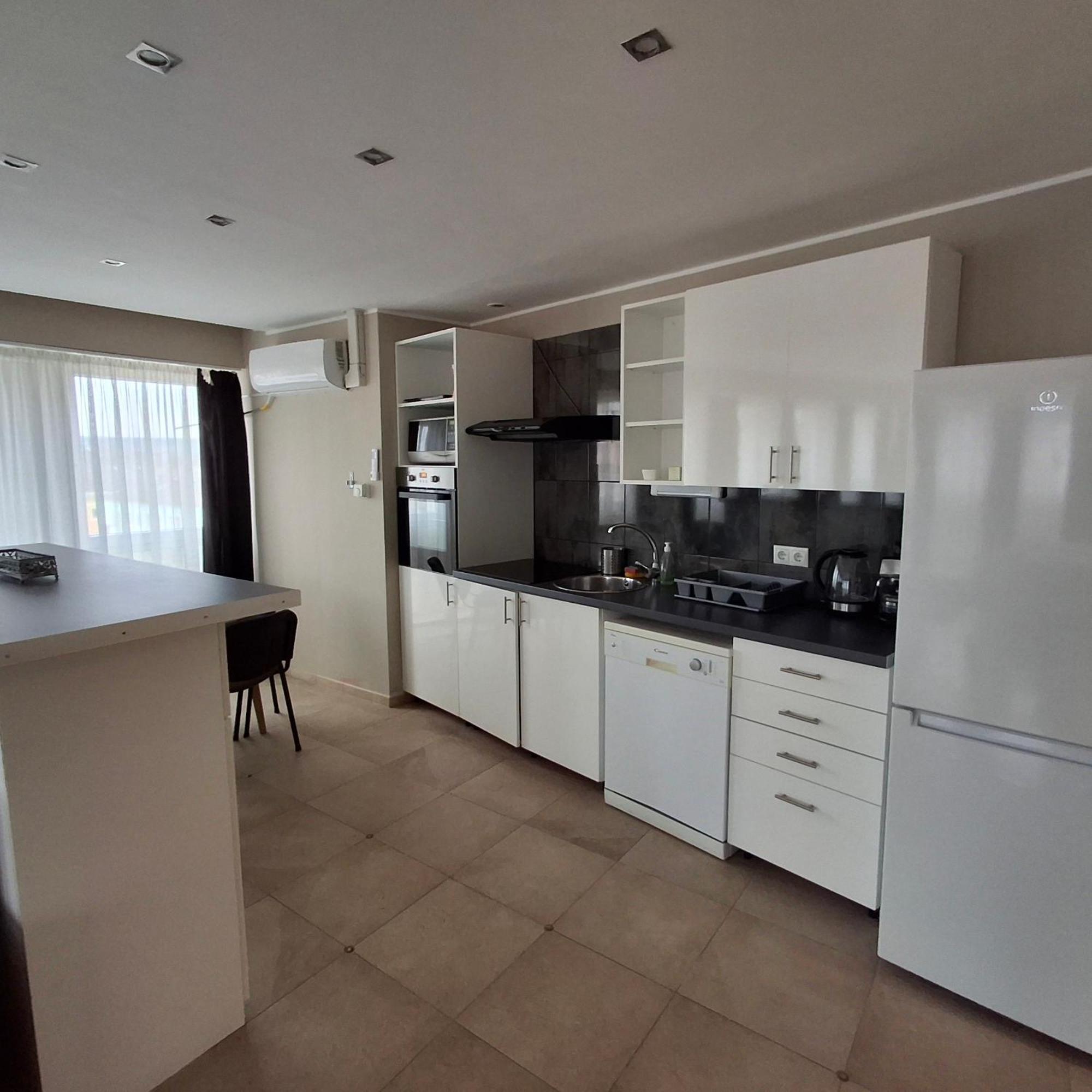 Unicorniselit Apartmanok Eger Luaran gambar