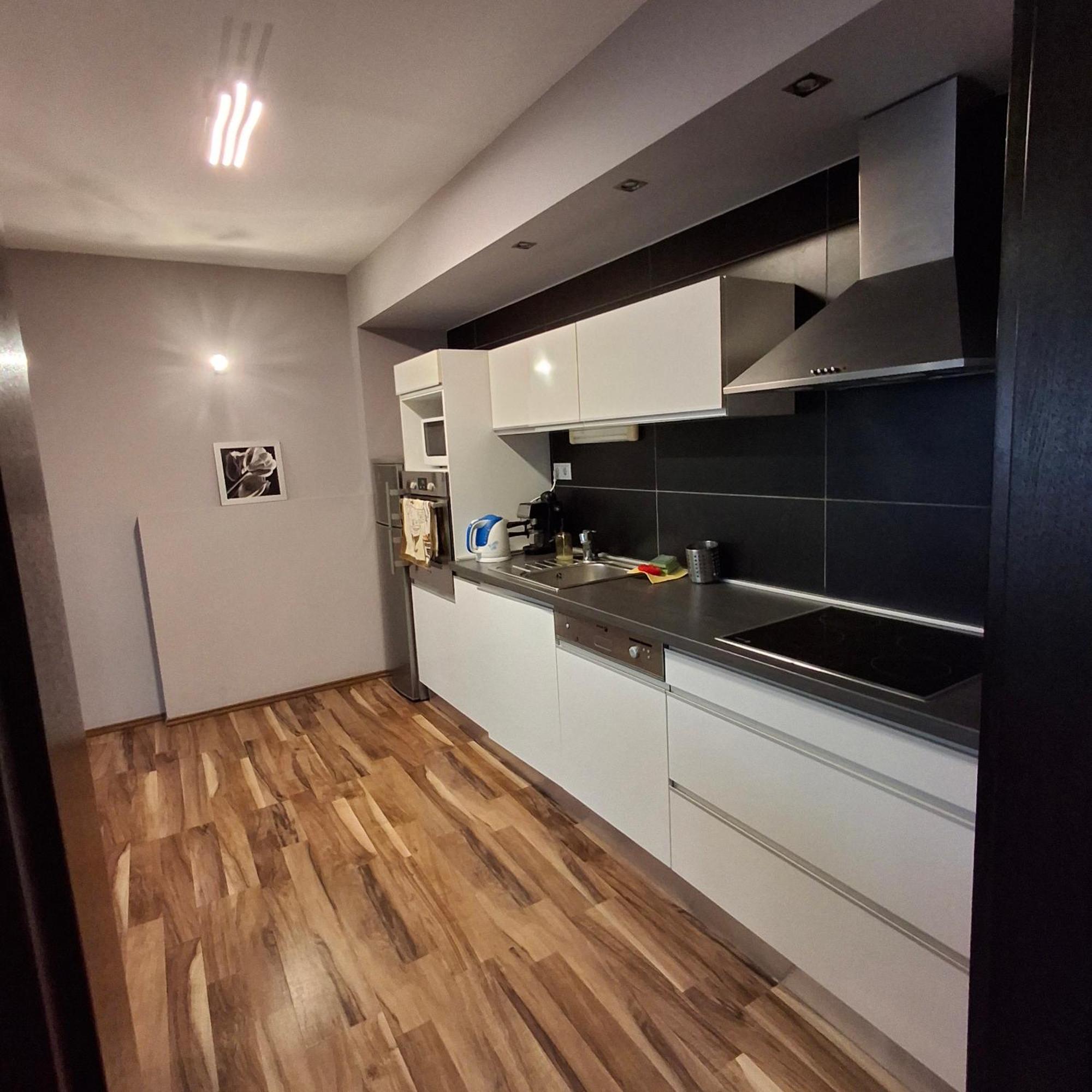 Unicorniselit Apartmanok Eger Luaran gambar