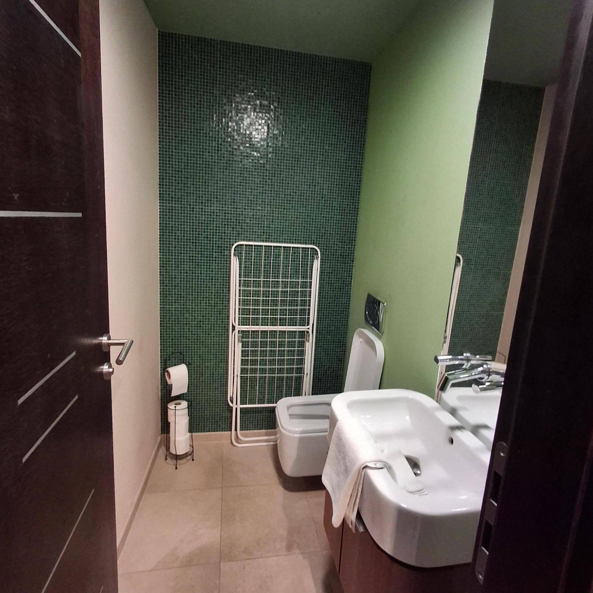 Unicorniselit Apartmanok Eger Luaran gambar