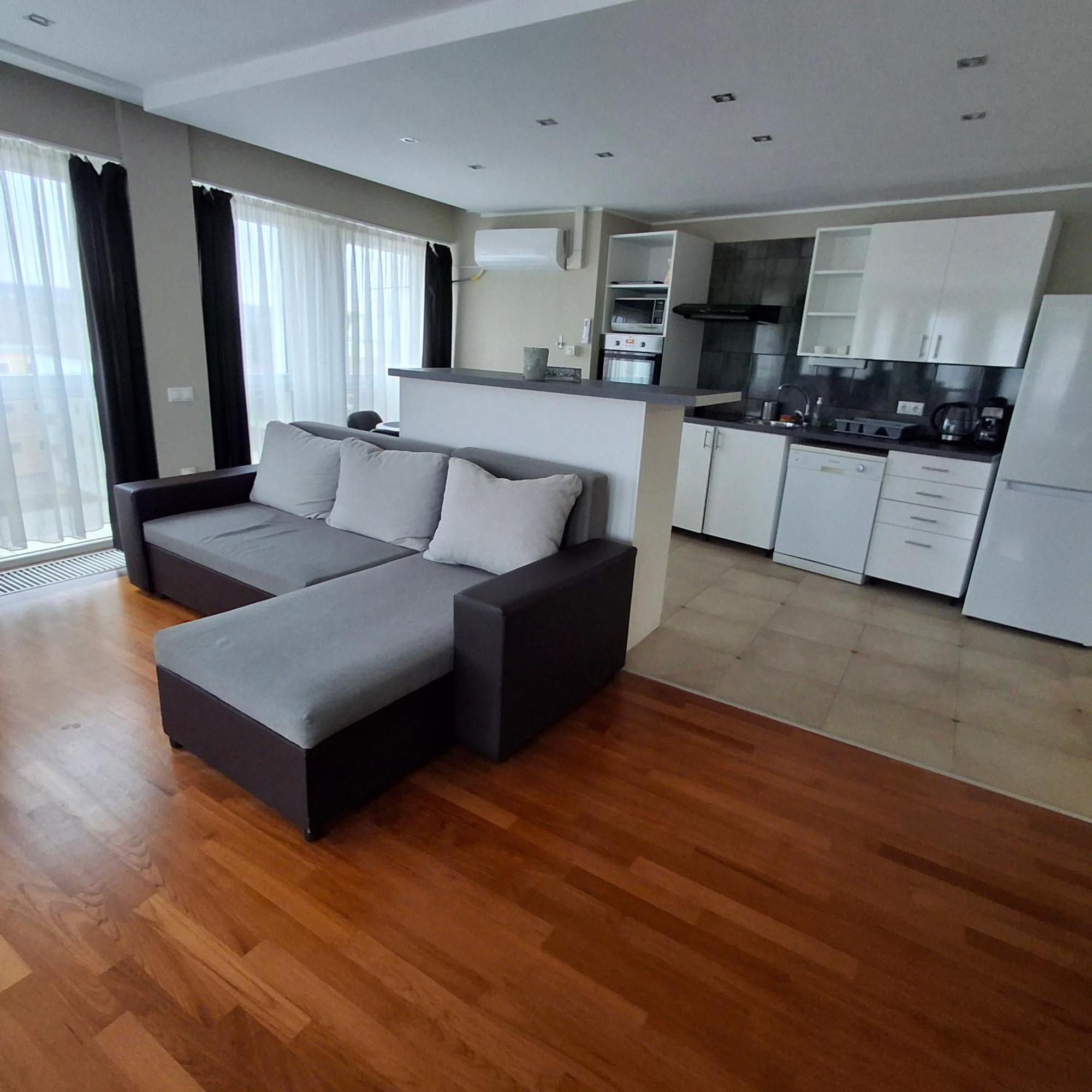 Unicorniselit Apartmanok Eger Luaran gambar